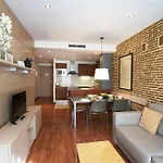 Arc De Triomf Apartments